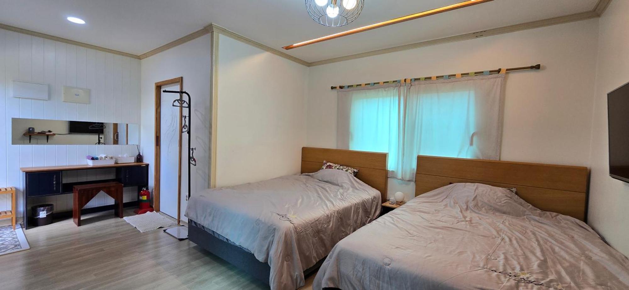 Wind Jeju Cafe & Pension Szogüpho Kültér fotó