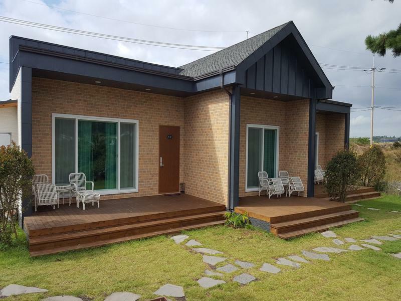Wind Jeju Cafe & Pension Szogüpho Kültér fotó