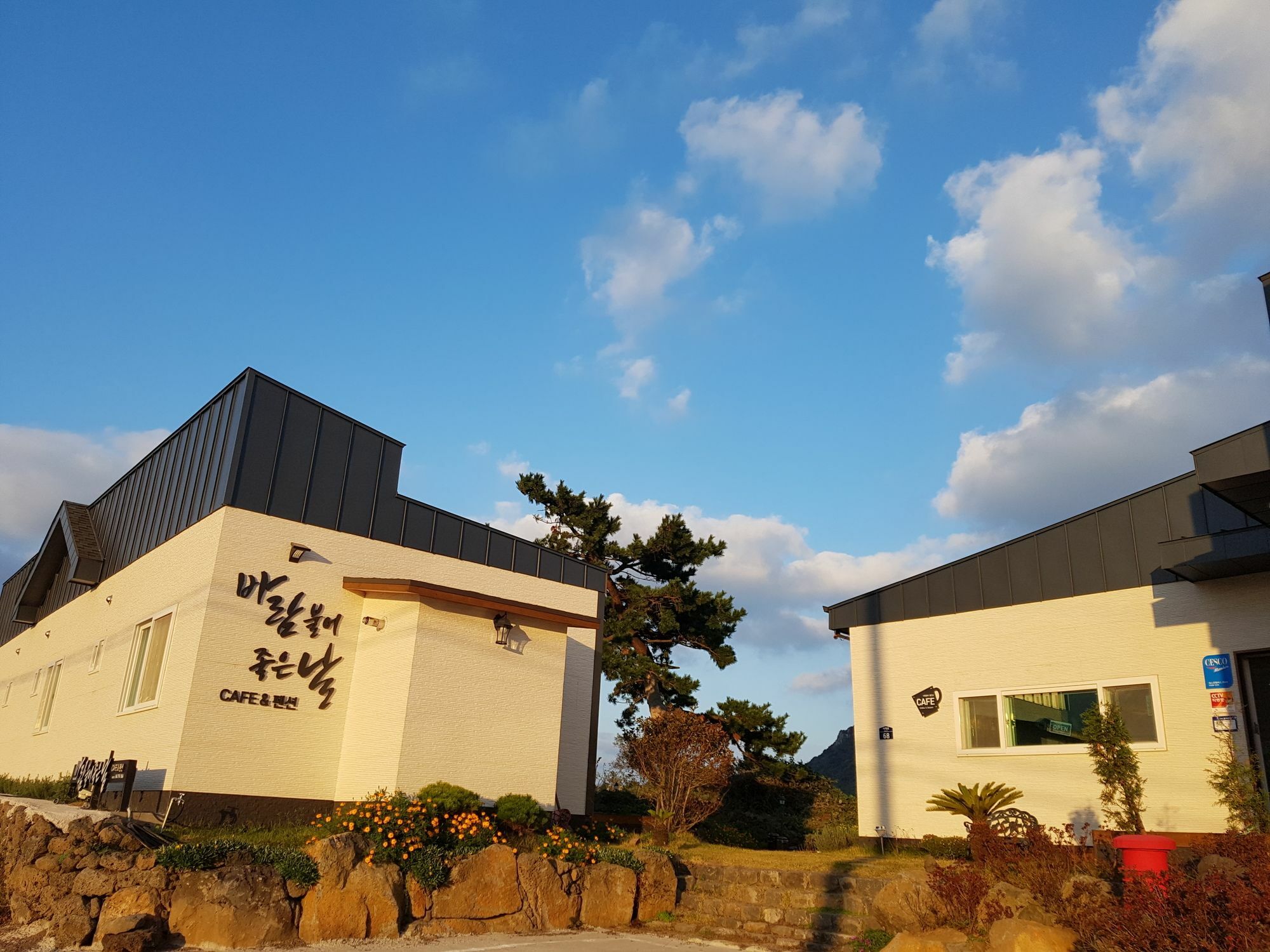 Wind Jeju Cafe & Pension Szogüpho Kültér fotó